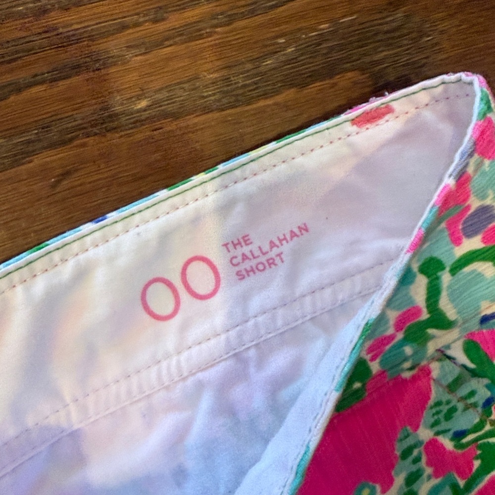 Lilly Pulitzer Callahan Southern Charm shorts, size 00 - Picture 4 of 7